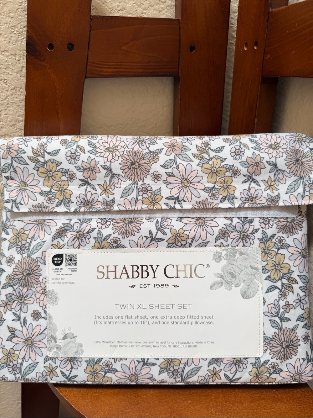 New.. a Shabby Chic Twin XL Bed Sheet Set